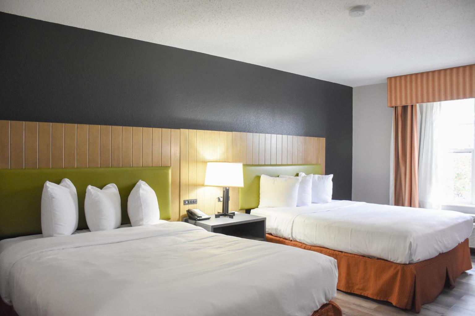 Country Inn & Suites By Radisson Bloomington-Normal West, Il ภายนอก รูปภาพ